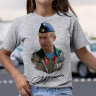 Женская футболка с принтом Путин в Пилотке с автографом