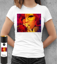 Женская футболка принт Rihanna