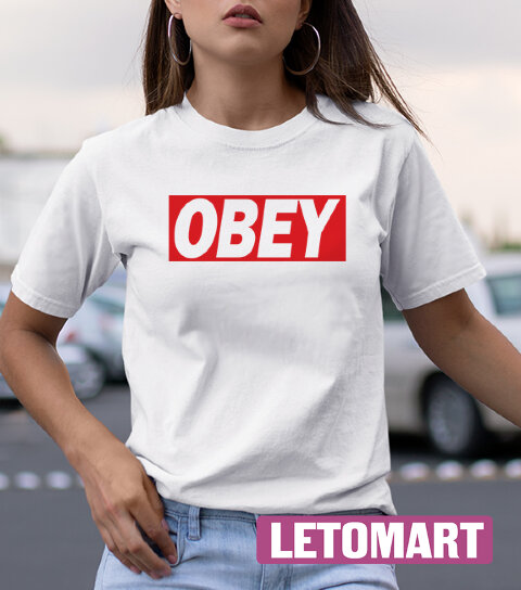 Женская футболка с принтом OBEY